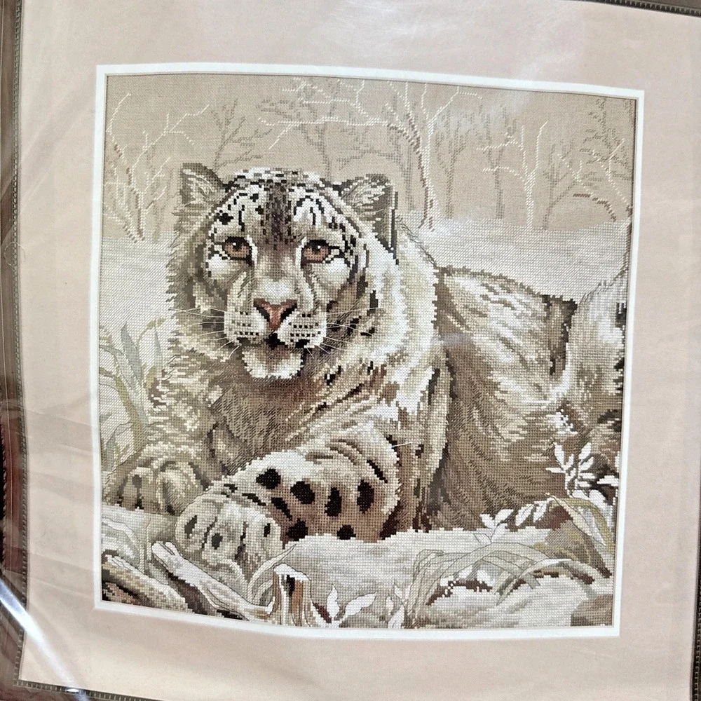 Dimensions The Gold Collection The Snow Leopard Counted Cross Stitch Kit #3835